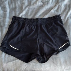 LULULEMON- Hotty Hot Short High Rise